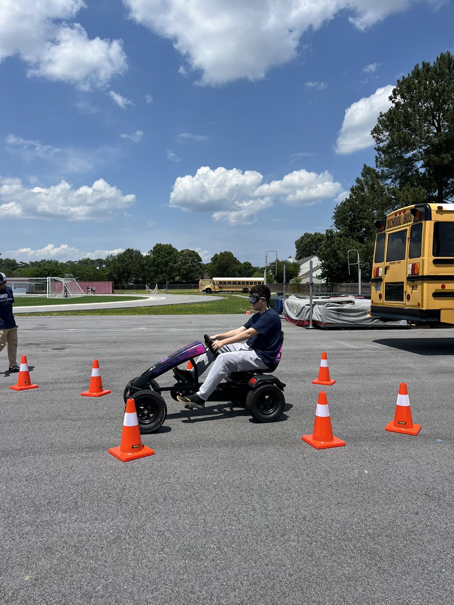 Hands-on sources are not only powerful but also impactful! The 9th grade Eng. Ss @BHSMarlins now have their own perspective to add to their persuasive essays on distractive driving! Thank you @DRIVESMARTVA
