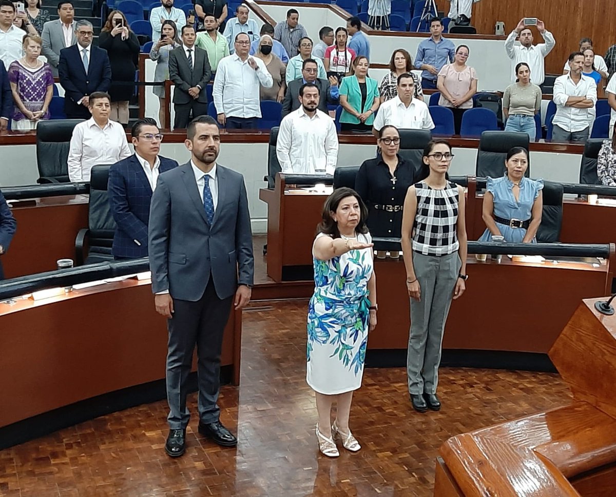 #SesiónSolemne Rinde protesta de ley, la Licenciada María Manuela García Cázares como Fiscal General del Estado de San Luis Potosí.