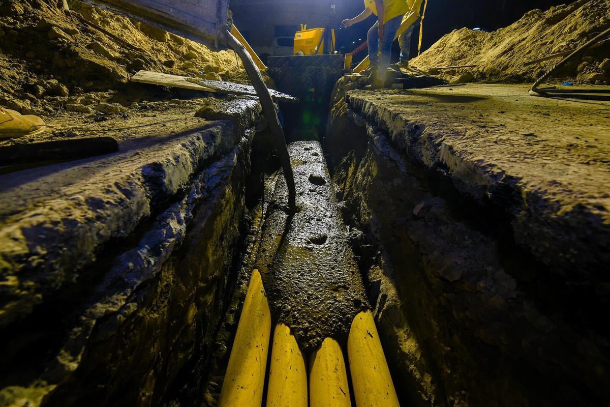 ✅ Mayor durabilidad del cableado subterráneo al estar protegido de los elementos naturales.

¡La revitalización del corazón de San Salvador continúa avanzando! 🤝🇸🇻