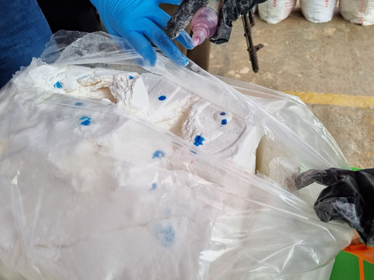 #Regionales  ||  LA SUNAD incineró 208,55 kilogramos de drogas en las inmediaciones de la 41 Brigada Blindada, en la Pquia. Naguanagua, Edo Carabobo.

Participaron: 

☑️ @SUNADCarabobo 

☑️@tsj_caraboboofic

☑️Ministerio Público 

☑️Destacamento 412 de la GNB

#CreoEnVenezuela