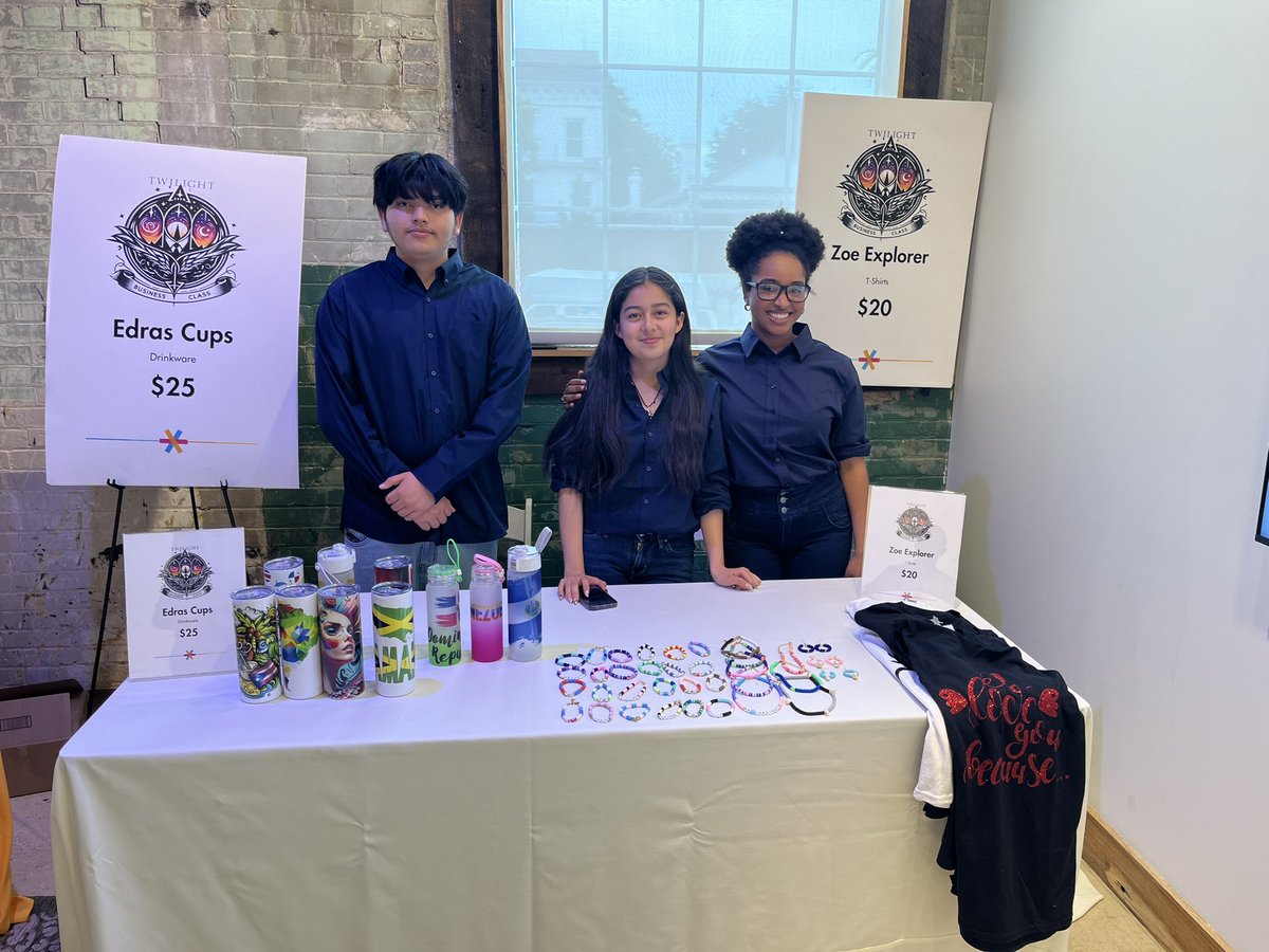Roosevelt CTE Programs (@rooseveltcte) on Twitter photo Last night at <a href="/CapTurnaround/">Capital Turnaround</a>, our Business Management scholars had a great time at BUILDFest DC! Our young entrepreneurs were able to sell their products & participate in pitch challenges. One of our teams came in 3rd place. Congratulations! #BUILDFestDC Last night at <a href="/CapTurnaround/">Capital Turnaround</a>, our Business Management scholars had a great time at BUILDFest DC! Our young entrepreneurs were able to sell their products & participate in pitch challenges. One of our teams came in 3rd place. Congratulations! #BUILDFestDC