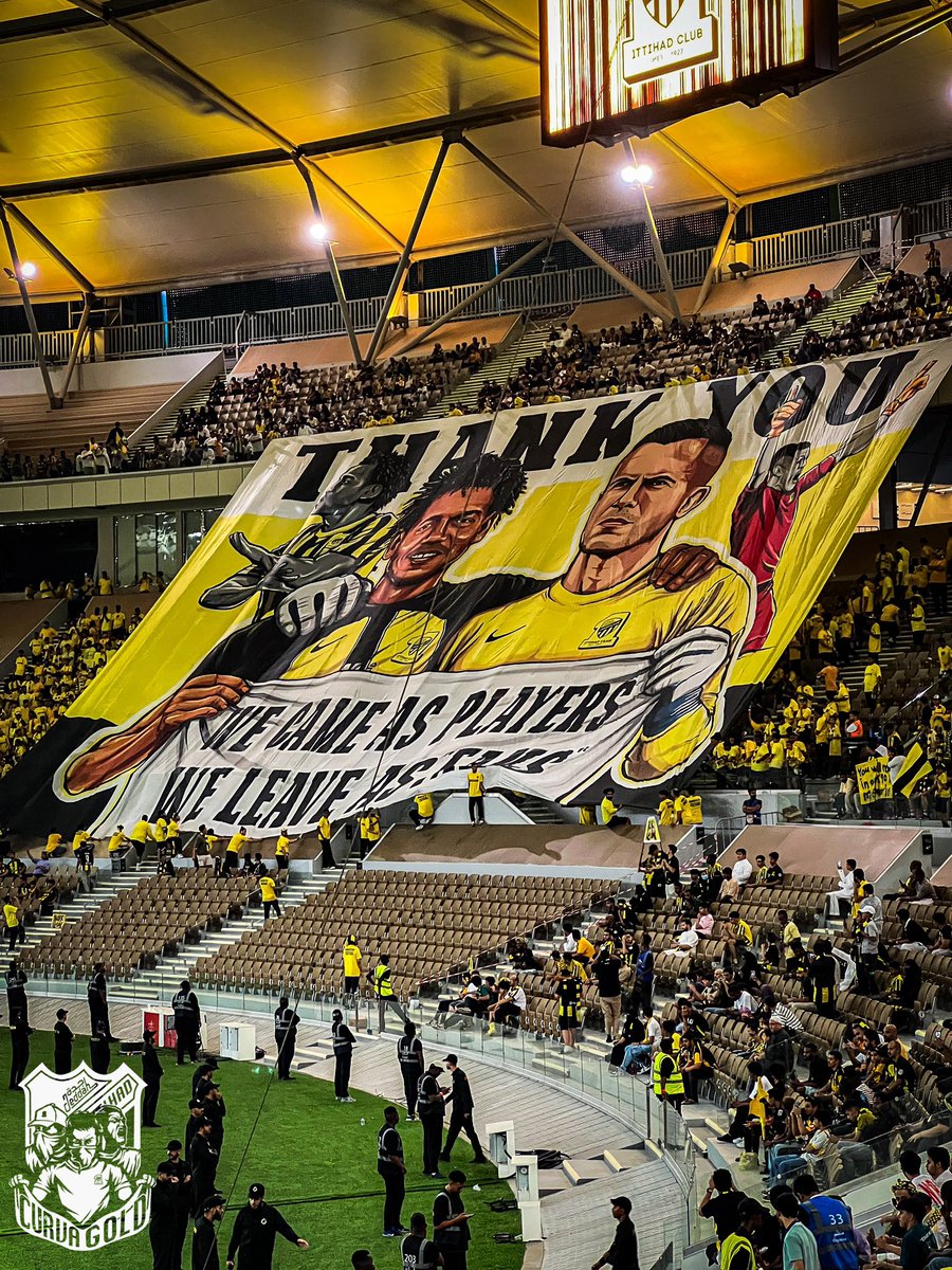 CURVAGOLD's tweet photo. أتيتم كلاعبين وغادرتم كمشجعين 

We came as players we leave as fans

💛🟡⚫️ https://t.co/VtIRTMkQnd