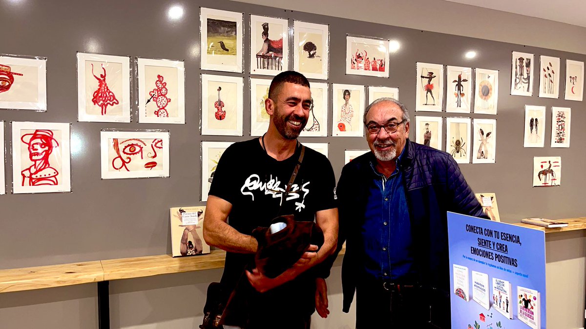 Exposición de originales de <a href="/raulyarias/">Raul Arias</a> para nuestra edición de “Poema del cante jondo” en <a href="/LibreriaLe/">Librería Lé</a>. Raúl, acompañado de José María Gallego.