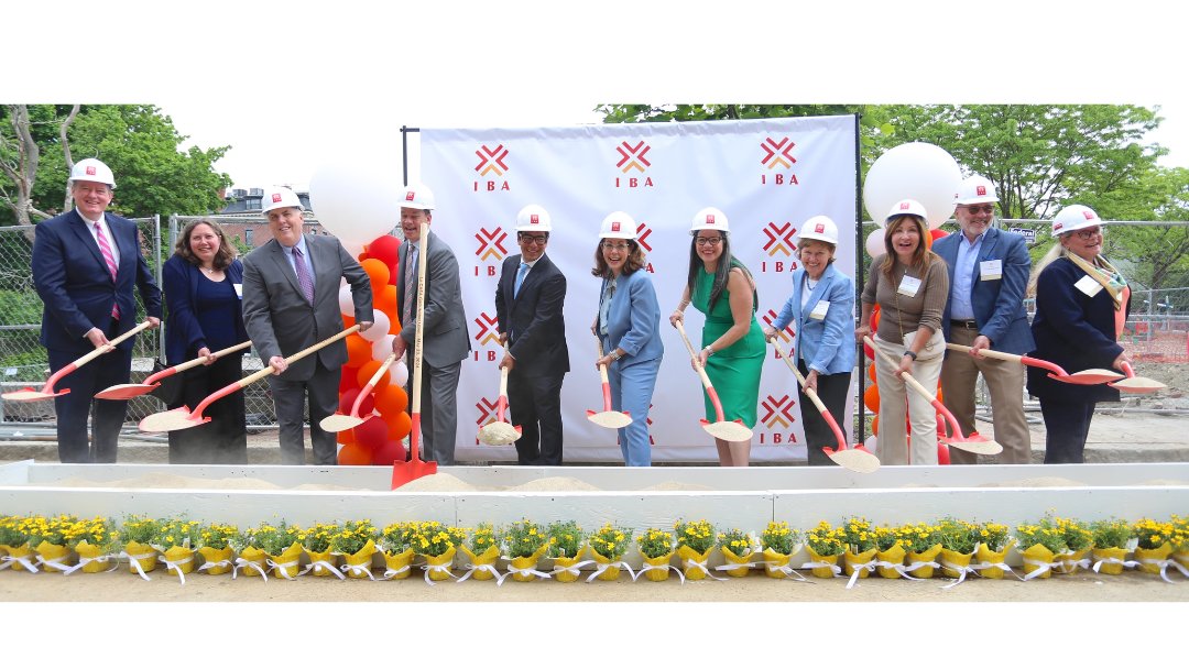 IBA_Boston's tweet image. Today we marked a historic milestone with the groundbreaking of La CASA: The Center for Arts, Self-determination, and Activism. This project will establish New England’s largest Latinx cultural hub, creating a permanent venue for the expression of art and stories. #LetsBuildIt