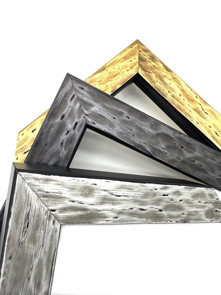 FramesUnlimited's tweet image. Gold, Black, or Silver? More #new mouldings! All new mouldings are available now, at any Frames Unlimited location. #CustomFraming