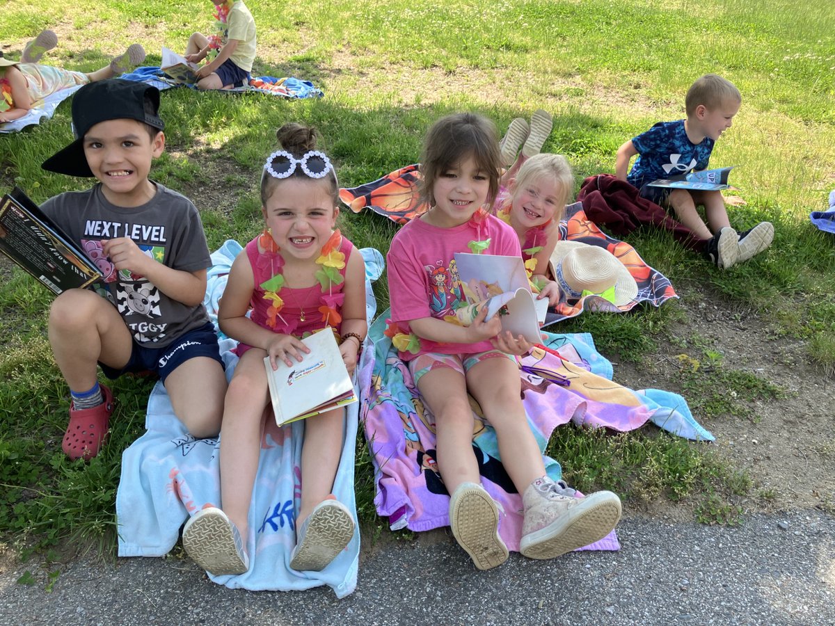 The Center School tweet media