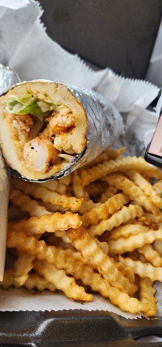 Southern it is. Grilled Shrimp poboy. https://t.co/Lpe45JFrXL