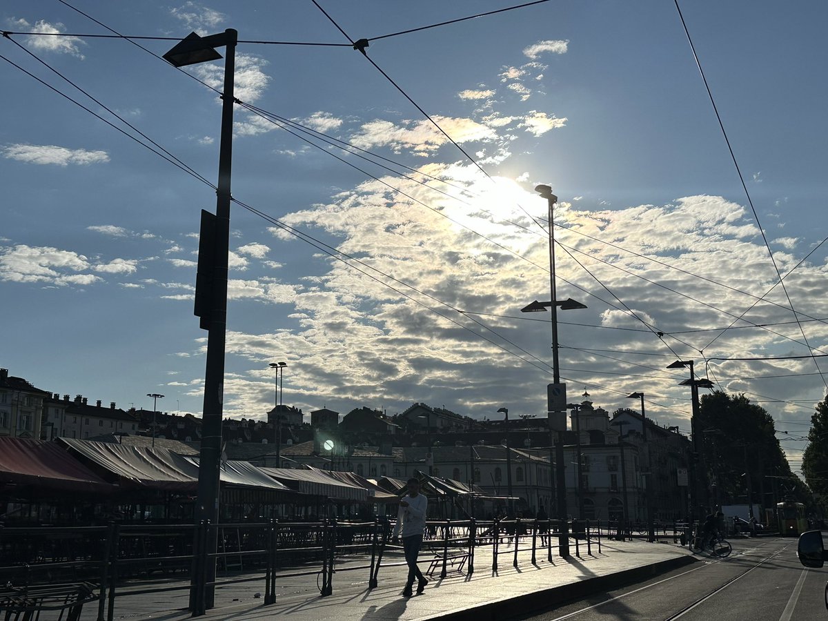 #IlCieloSopraDiMe 🌅

#Torino #Italy #Italia #ViciuPacciu #Photography #SkylineViews #Sunset #Tramonto #Piemonte #Clouds #ILovePiemonte #ILoveSunset #FollowTheSunset