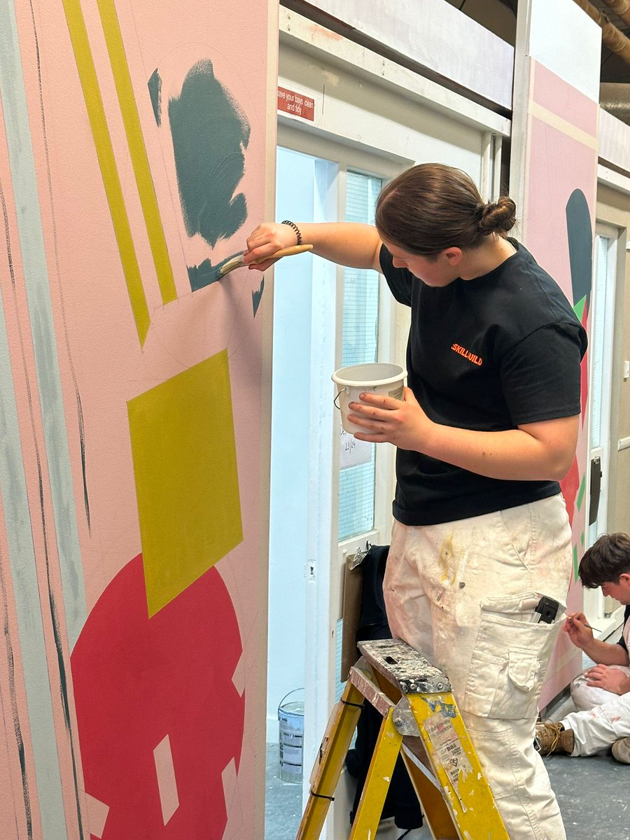 GoConstructUK's tweet image. SkillBuild&apos;s latest regional qualifier was held at #Lewisham College with competition across:

▶️ Bricklaying
▶️ Carpentry
▶️ Joinery
▶️ Painting and Decorating
▶️ Plastering
▶️ Drylining.

This was the 7th of 19 qualifying events building up to the #SkillBuild National Final 🏆