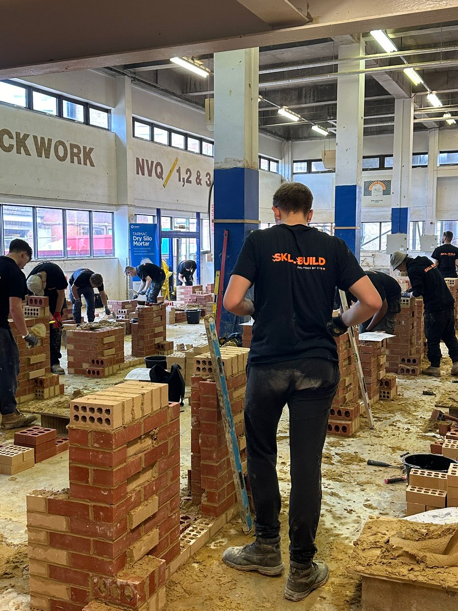 GoConstructUK's tweet image. SkillBuild&apos;s latest regional qualifier was held at #Lewisham College with competition across:

▶️ Bricklaying
▶️ Carpentry
▶️ Joinery
▶️ Painting and Decorating
▶️ Plastering
▶️ Drylining.

This was the 7th of 19 qualifying events building up to the #SkillBuild National Final 🏆