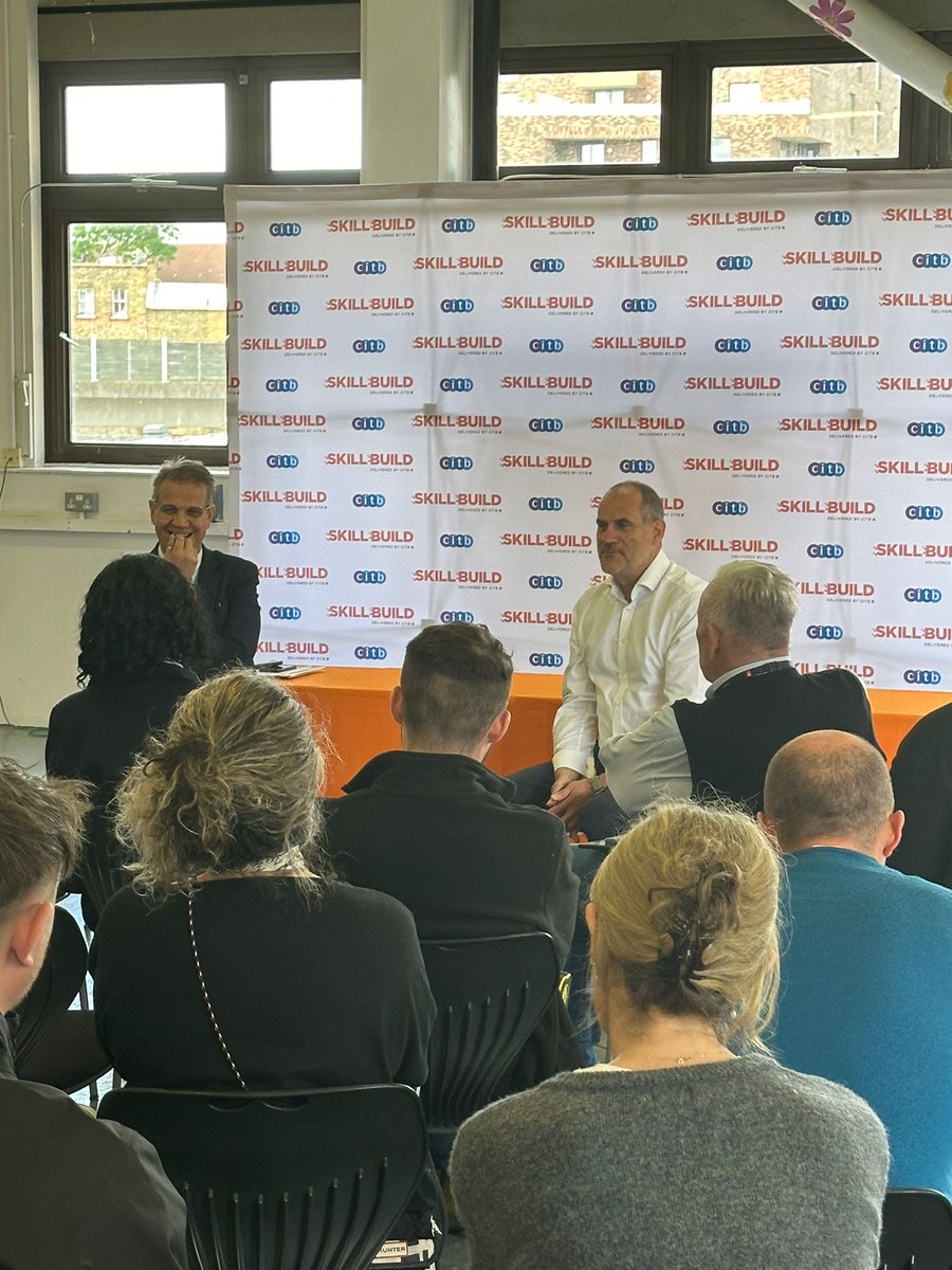 GoConstructUK's tweet image. SkillBuild&apos;s latest regional qualifier was held at #Lewisham College with competition across:

▶️ Bricklaying
▶️ Carpentry
▶️ Joinery
▶️ Painting and Decorating
▶️ Plastering
▶️ Drylining.

This was the 7th of 19 qualifying events building up to the #SkillBuild National Final 🏆