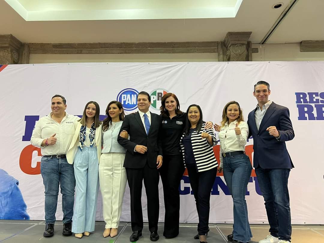 MARTHARUBIOO's tweet photo. ¡Hoy asistí a la presentación del plan de gobierno “Reynosa al 100” de Luis “Cachorro” Cantú, Candidato a la Presidencia Municipal de la Coalición Pan-Pri donde dio a conocer alternativas de solución a los problemas de Reynosa y lograr la modernización de los servicios! 💙🐾❤️ https://t.co/JSRflfwhcD