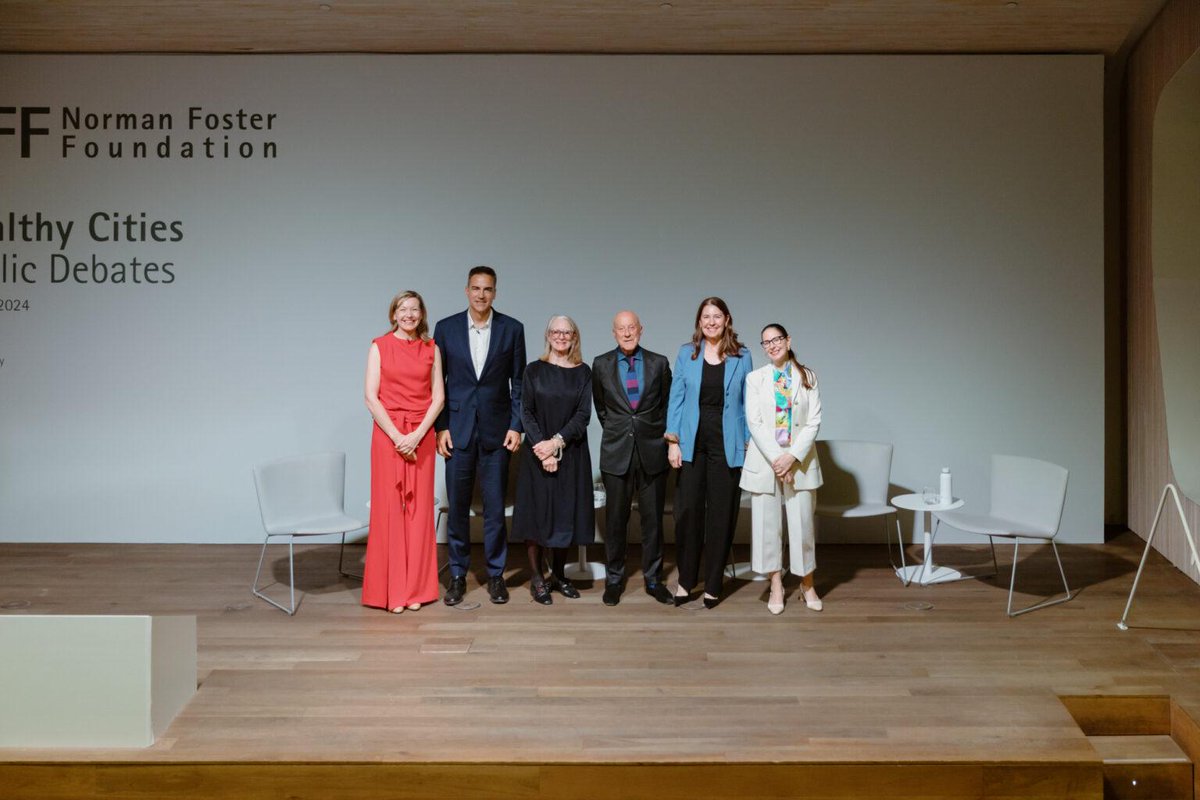 IS_UrbanHealth's tweet photo. Amazing turnout yesterday at the @NormanFosterFdn #HealthyCities Public Debates series!

We had a great time participating in this inspiring event where our ED @gsebag along with colleagues from @ISGLOBALorg &amp; many more explored the intersection of #healthcare and #urban living! https://t.co/YlDmdUUvt6