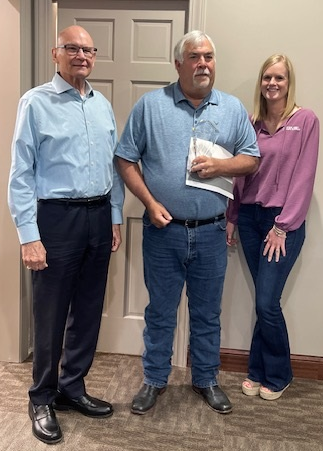 steelandpipe's tweet image. 𝐅𝐈𝐅𝐓𝐘 𝐘𝐄𝐀𝐑𝐒! Randy Schmitt is celebrating 𝟓𝟎 𝐘𝐄𝐀𝐑𝐒 of employment with Steel and Pipe Supply. Loyal and dedicated employees like Randy are the foundation to our companies success. Thank you for your contribution Randy! #50years #Amazing