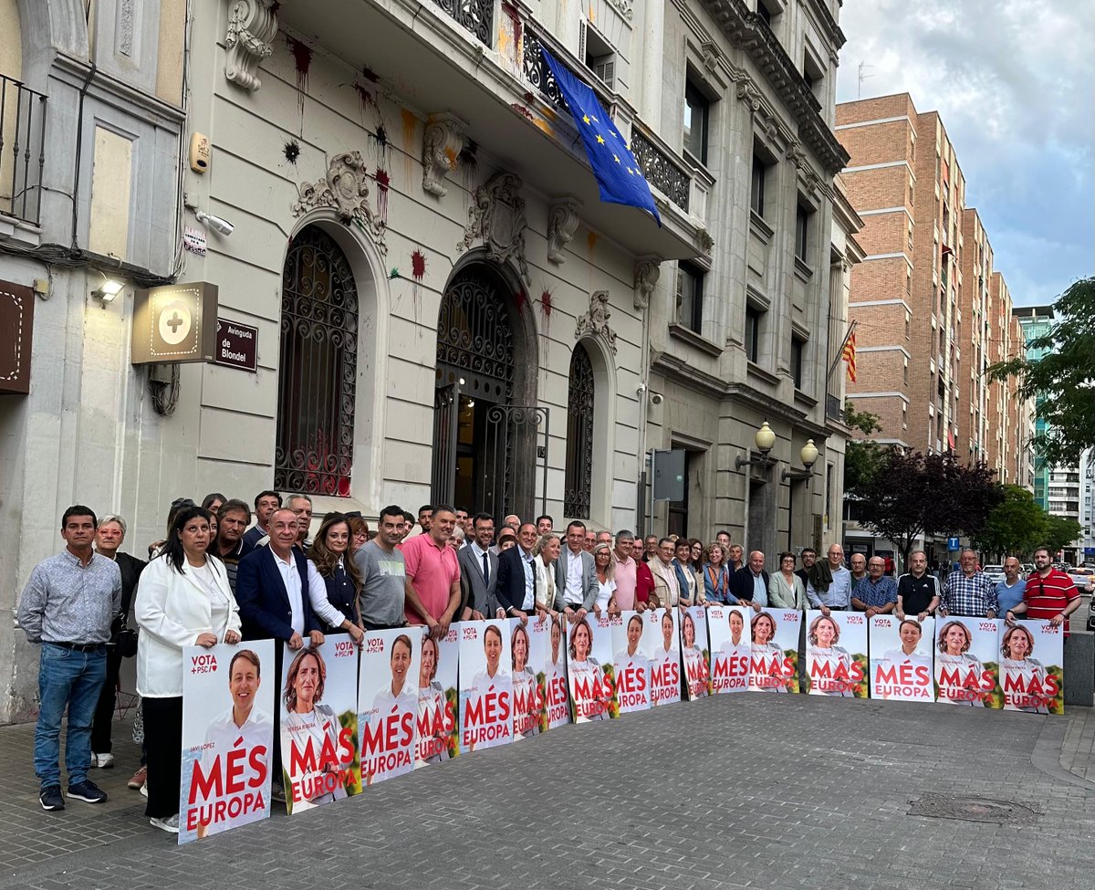 🔝Els i les @socialistes_cat de #Lleida #Pirineu i #Aran iniciem la campanya per les eleccions europees del pròxim #9J ➡️Més progrés, més democràcia, més drets, més justícia i més esquerres per una millor #Europa 🇪🇺 #MésEuropa 👉🏻 socialistes.cat/actualitat/est…