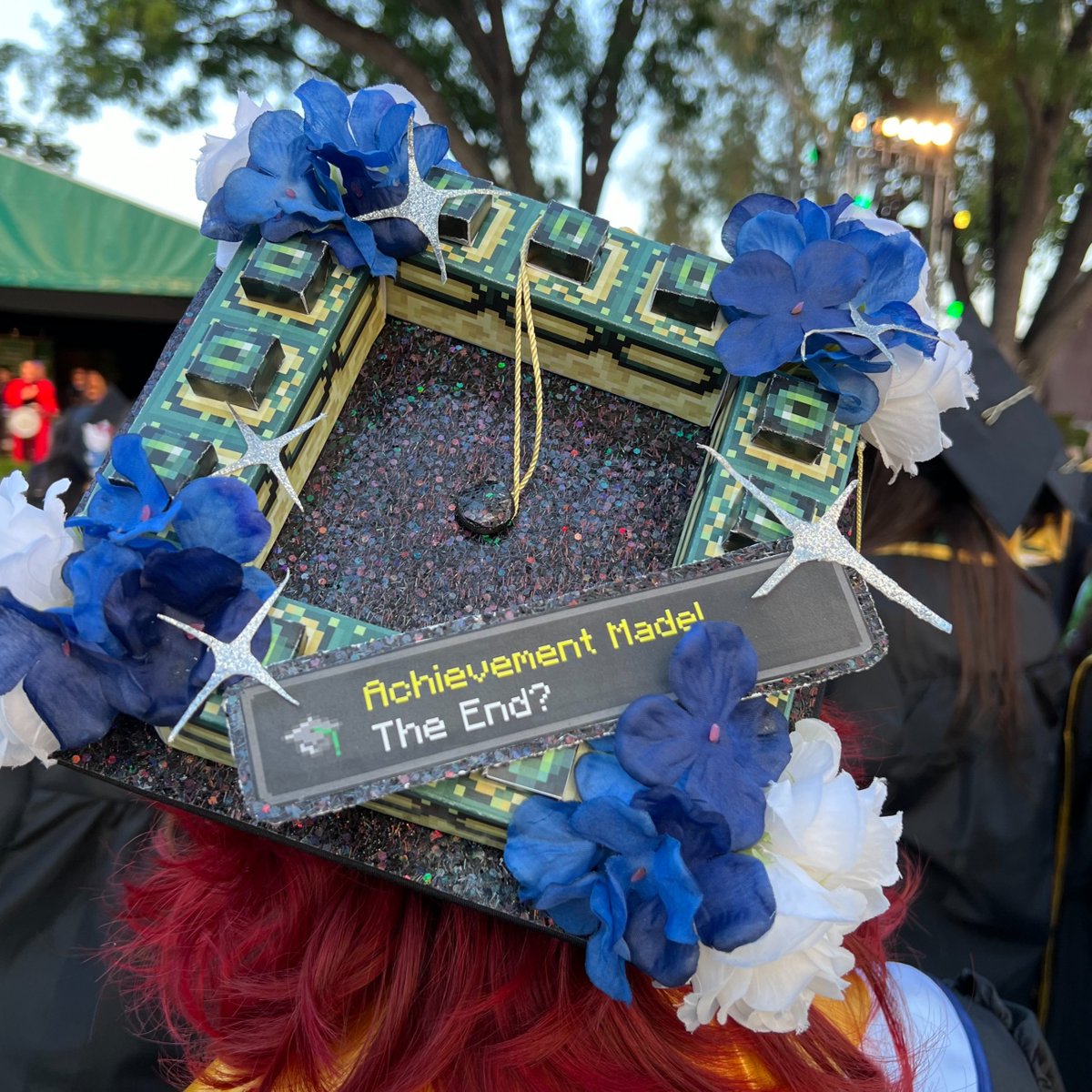calpolypomona's tweet image. Our 3rd annual commencement mortarboard tournament has a winner! 🎓🎉
This marvelous Minecraft mortarboard created by a #CPPgrad from the Collins College emerged victorious from 4 rounds of voting to take home the title! 🏆
2024 mortarboard gallery: bit.ly/3KciSbJ