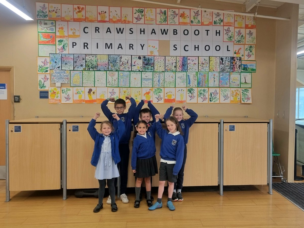Crawshawboothps's tweet image. Today we visited @tesco Haslingden to see the children's amazing artwork on display 🤩 Thank you to @wlhowarth for showing us around and being so supportive of our new project! If you are local, please help us by voting for us with your blue tokens 🔵 #community #primaryart