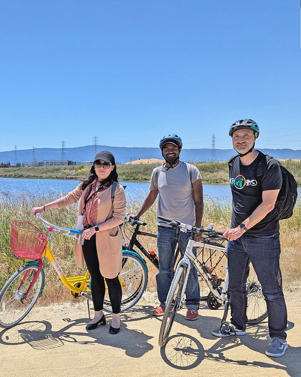 Last week saw #BikeToWorkDay in full swing, with Googlers around the globe embracing sustainable transportation to celebrate the day. Whether cruising to a Google campus or a remote workspace, they honored community bonds & environmental mindfulness, all while enjoying the ride!