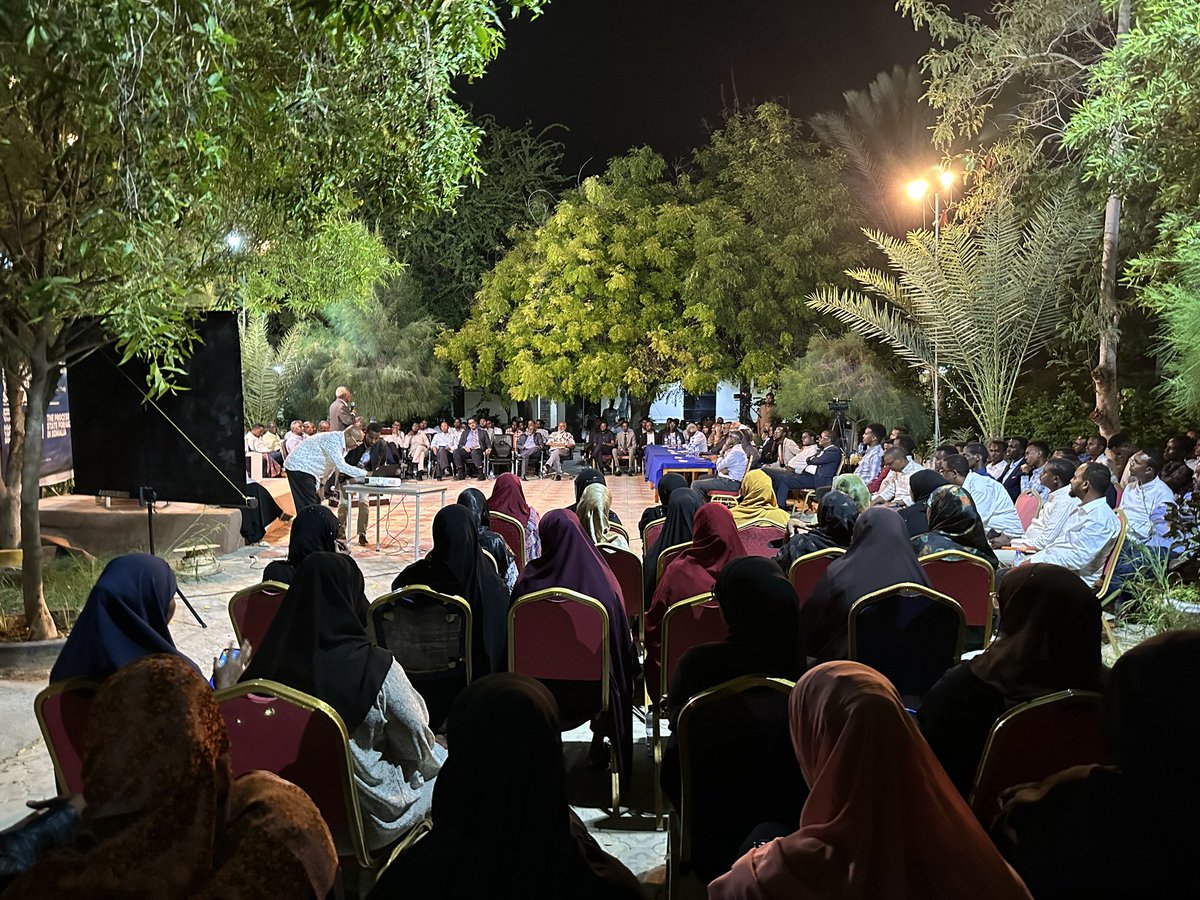 Attended a lecture by Mohamed Issa Trunji as a guest speaker at <a href="/SomaliaPdrc/">Puntland Development & Research Center (PDRC)</a> in #Garowe about the process of state formation in #Somalia. Very informative &amp; engaging. I liked the active participation from the attendees &amp; asking super relevant questions.