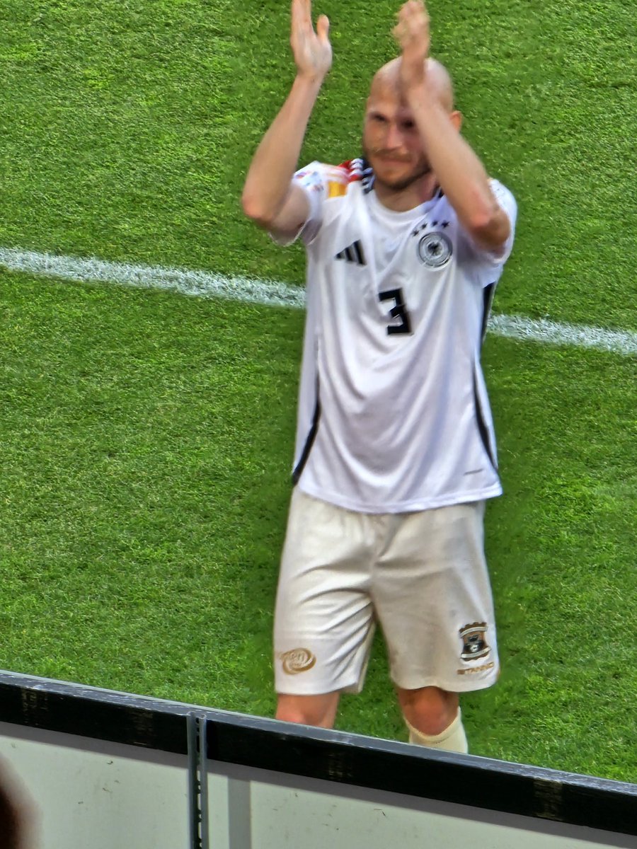 "NAUBER IN DIE MANNSCHAFT", O ohohoho !!
#necgae #Playoffs #finale