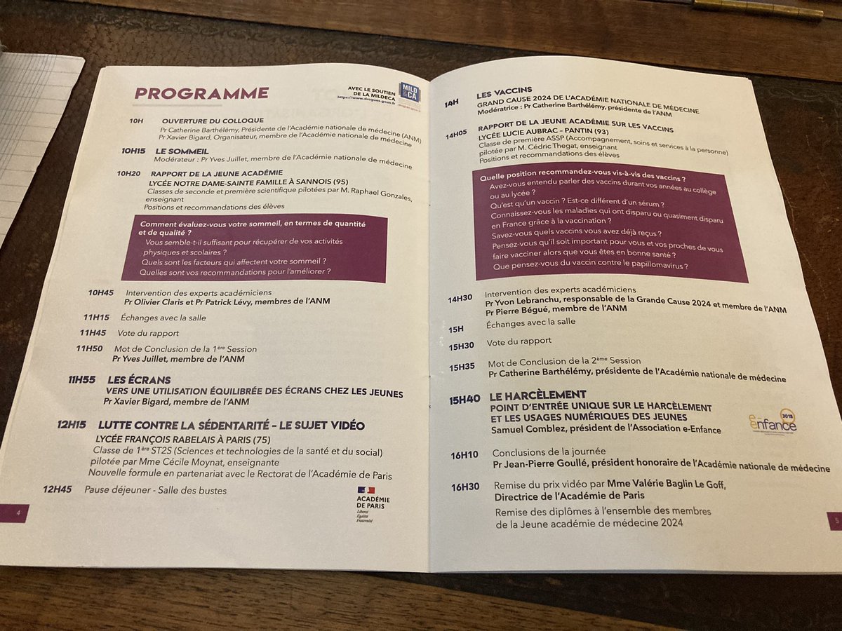 👏 aux élèves pour leur film et leur présentation dans ce bel amphi
🙌 à Mme Moynat

Une journée au programme riche pour parfaire les connaissances des élèves aux enjeux de la prévention #santé : vaccins, sommeil, sédentarité, « écrans »…
💉😴🏋🏽📲