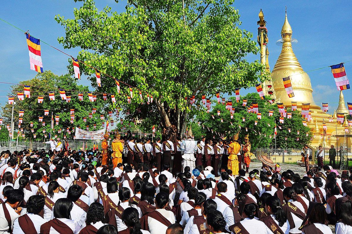 Today is Vesak, also known as #BuddhaDay. It is the most significant event in the Buddhist calendar, celebrating the birth, enlightenment and passing of Siddhartha Gautama, the founder of Buddhism. 1/2

📷 Aung Myint Htwe / CC BY-SA 4.0