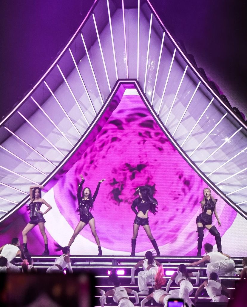 villainpinks's tweet photo. BORN PINK is now the 8th highest grossing tour of the decade with $331M grossed in 66 concerts:

Coldplay,  $810.97M
Harry Styles, $617.3M
Elton John, $614.88M
Beyoncé, $579.81M
Ed Sheeran, $500.01M
Rammstein, $406.17M
The Weeknd, $360.21M
@BLACKPINK, $331.82M
Bad Bunny, $314.45M https://t.co/0FyMrqflTC