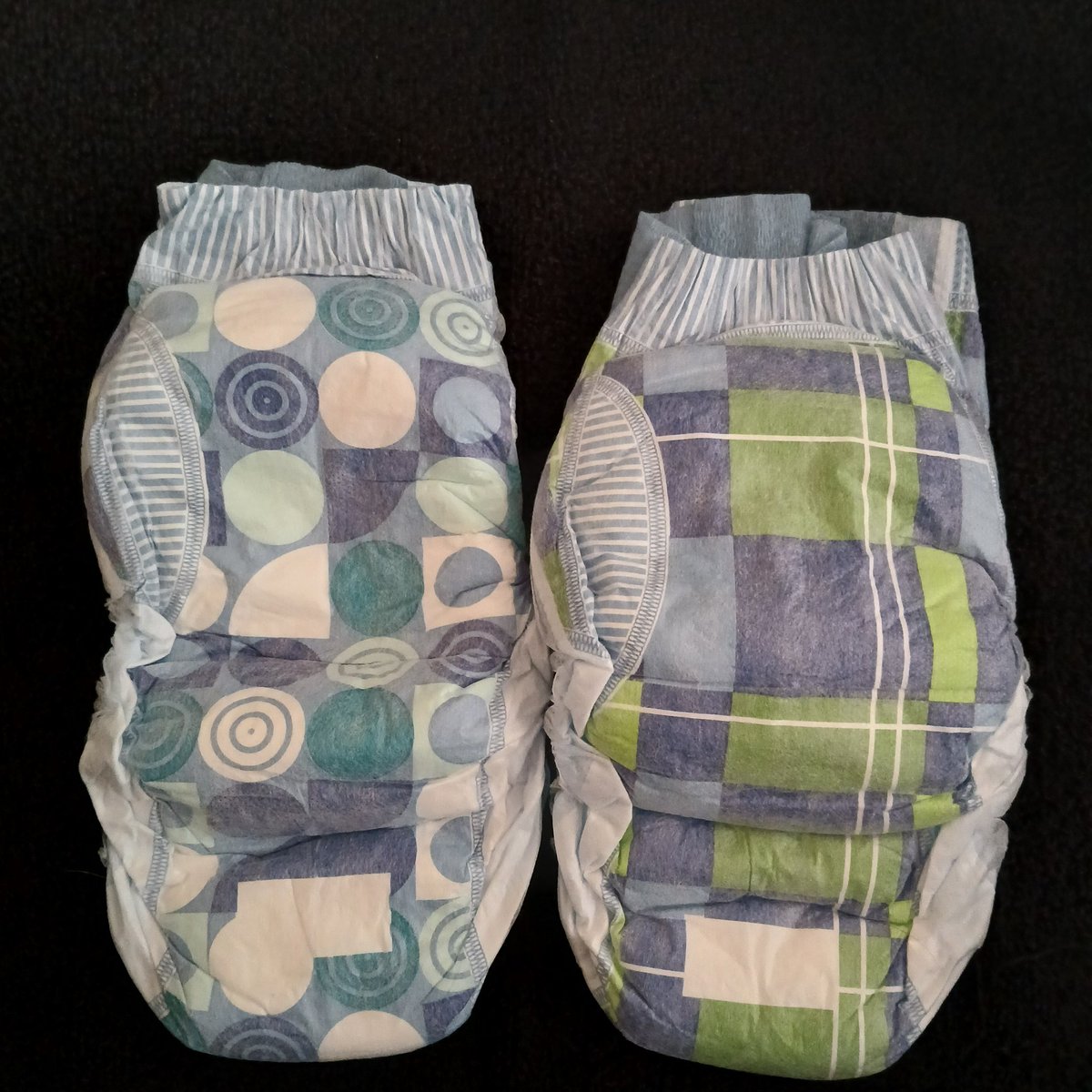 pullups_pup's tweet image. Picked up a pack of large Goodnites. Going to test them out later today to see how they differ from older versions. The designs on these are better than the XLs, imo. Opinions on the new Goodnites?