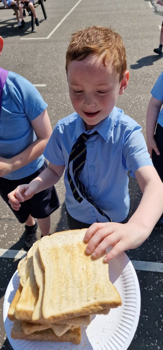 St Ninian's P1/2 tweet media