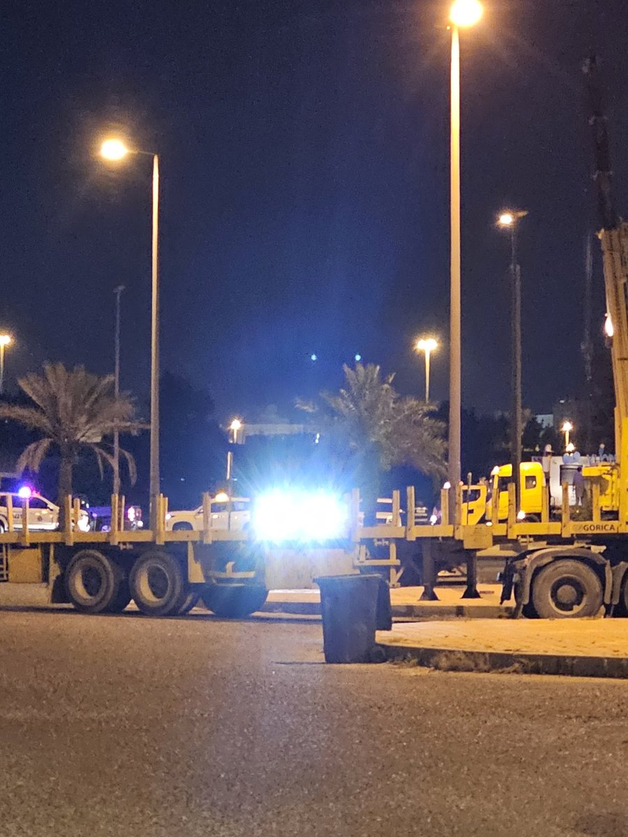 شكراً 
اللجنة الثلاثية على التحرك في منطقة بيان  وإزالة البقالات والفود تراك الغير نظامية المتواجدة بشكل عشوائي دون وجود رقابة 

🔴الجمعيات التعاونية في المناطق السكنية مو مقصره في توفير احتياجات المستهلكين.

شكراً لكم 🙏🏻
#وزارة_الشؤون 
#وزارة_الداخلية 
#بلدية_الكويت