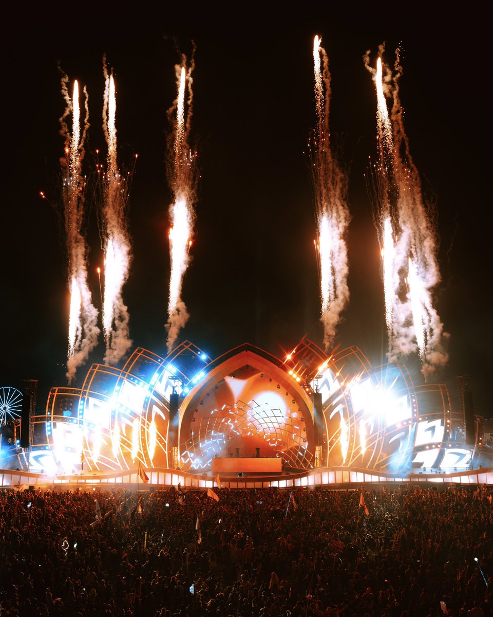 SlanderOfficial's tweet photo. Should we upload our EDC set? https://t.co/P2mXfHoDg2