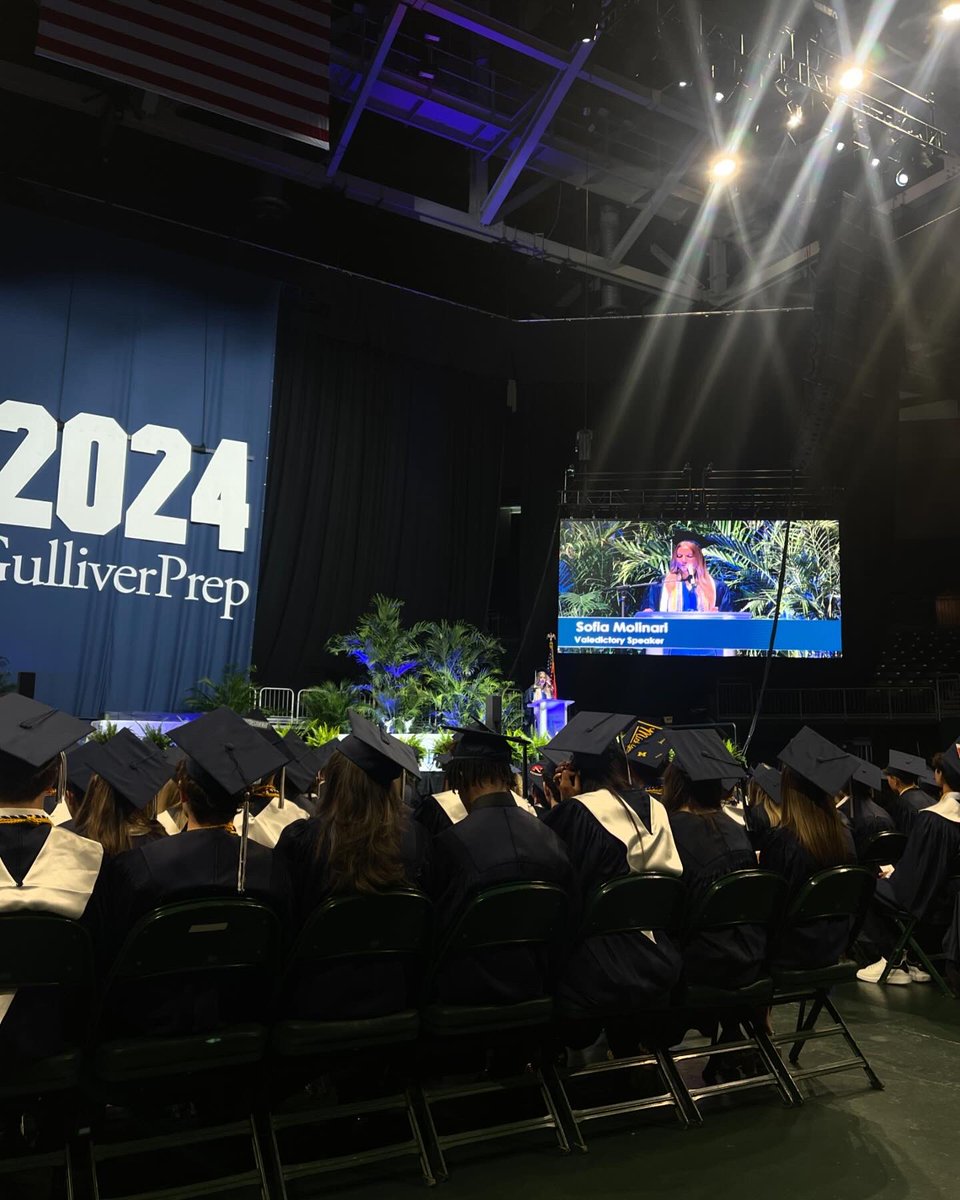 theraidervoice's tweet photo. Congratulations to all seniors who graduated yesterday. We will miss you. We are so happy we got to experience the past years with you as Raiders and good luck to the next chapter of your life. Once a Raider always a Raider. 🤍💙🎓🥹 https://t.co/RaRZXRgrdR