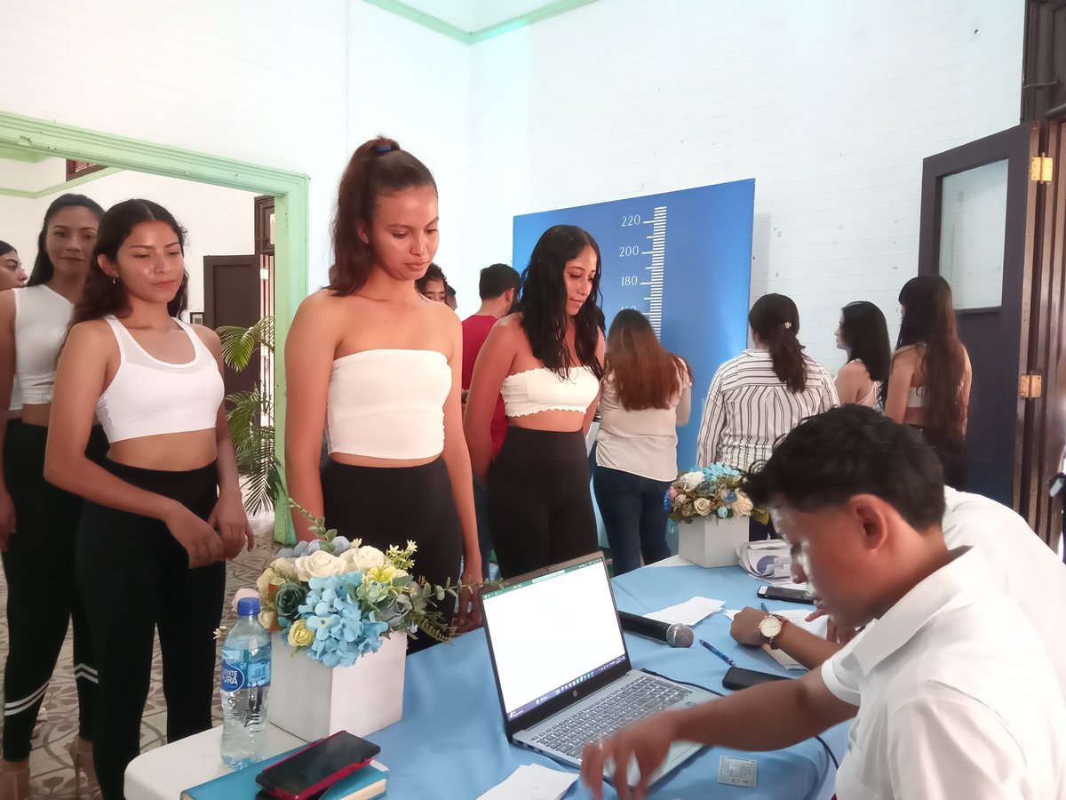 AlcRivas29's tweet photo. ¡Bellezas rivenses rumbo a Reina Nicaragua 2024!
El departamento de Rivas desarrolló este jueves el casting departamental del certamen de belleza “Reinas Nicaragua 2024”, embajadoras de amor a Nicaragua. https://t.co/vDcrmpMoSR