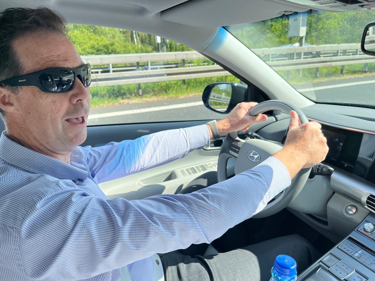 Eric May tweet media