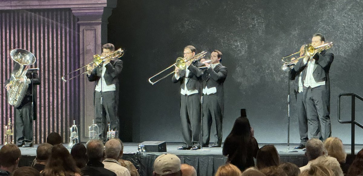 AnthonyFNavarro's tweet photo. Celebrating VH1’s top hits of the 1670s, with “Praise God, from Whom All Blessings Flow” courtesy of Westminster Brass at #ligcon 🥳 https://t.co/4BVJP6SRk1