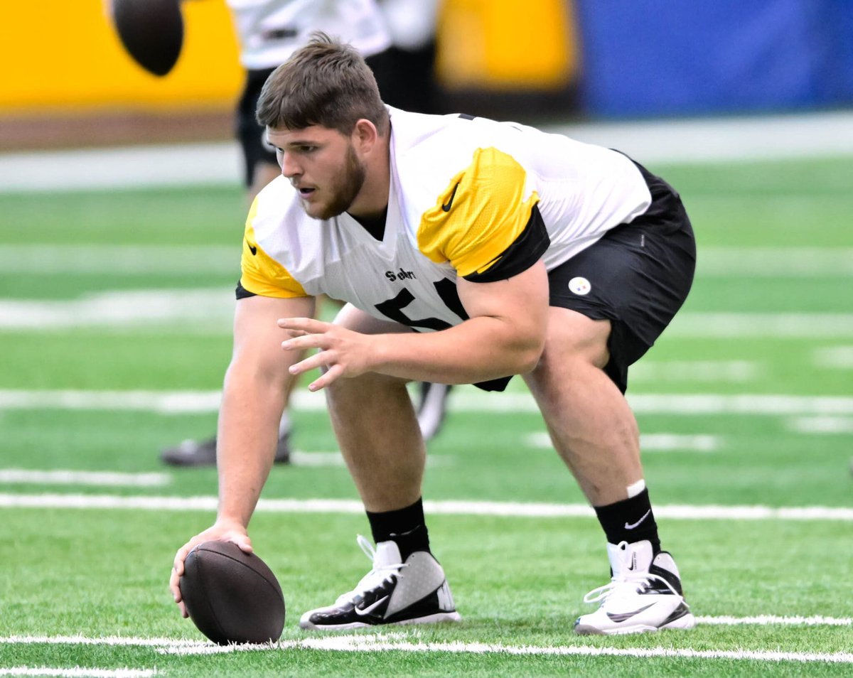 Sights & Sounds: Veteran Players Coach Up Zach Frazier at Steelers Practice wvsportsnow.com/sights-sounds-…
