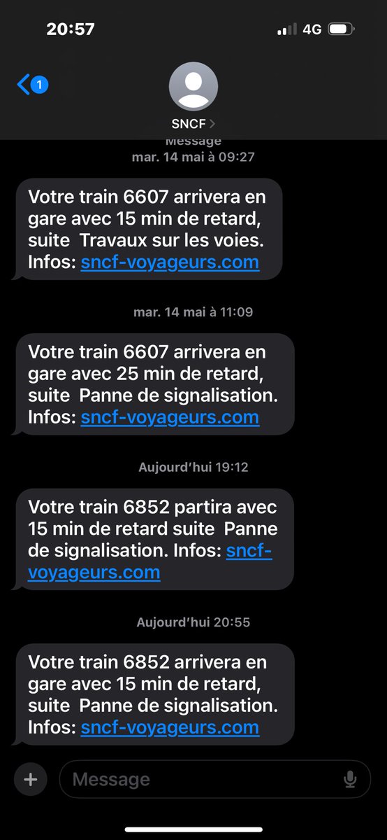 Dites <a href="/SNCFVoyageurs/">SNCF Voyageurs</a> <a href="/SNCFConnect/">SNCF Connect</a>  ca vous ferait mal au bide de rajouter un petit mot d’excuses lorsque vous envoyez vos SMS annonçant des retards que subissent vos « clients » ??
