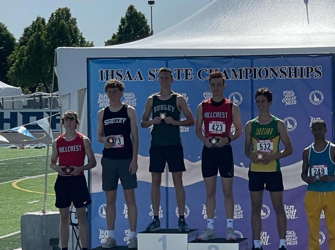 LucasWitte32's tweet photo. Last week was our @IDHSAA state championships, so thankful for everyone who helped me after my injury at the start of the season!
Individual (high jump) 2nd place
Team (4A) 4th place
#agtg https://t.co/onQ8Yfv96n