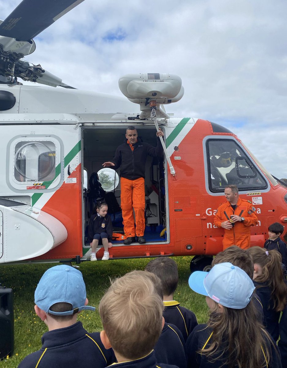 ConventNewport's tweet photo. The Shannon coastguard helicopter visited our school this morning. The kids had the best time. Huge thanks to Eva's dad Brian Clancy for organising such an exciting visit! 🚁💕😊 https://t.co/vuWhUO9L1h