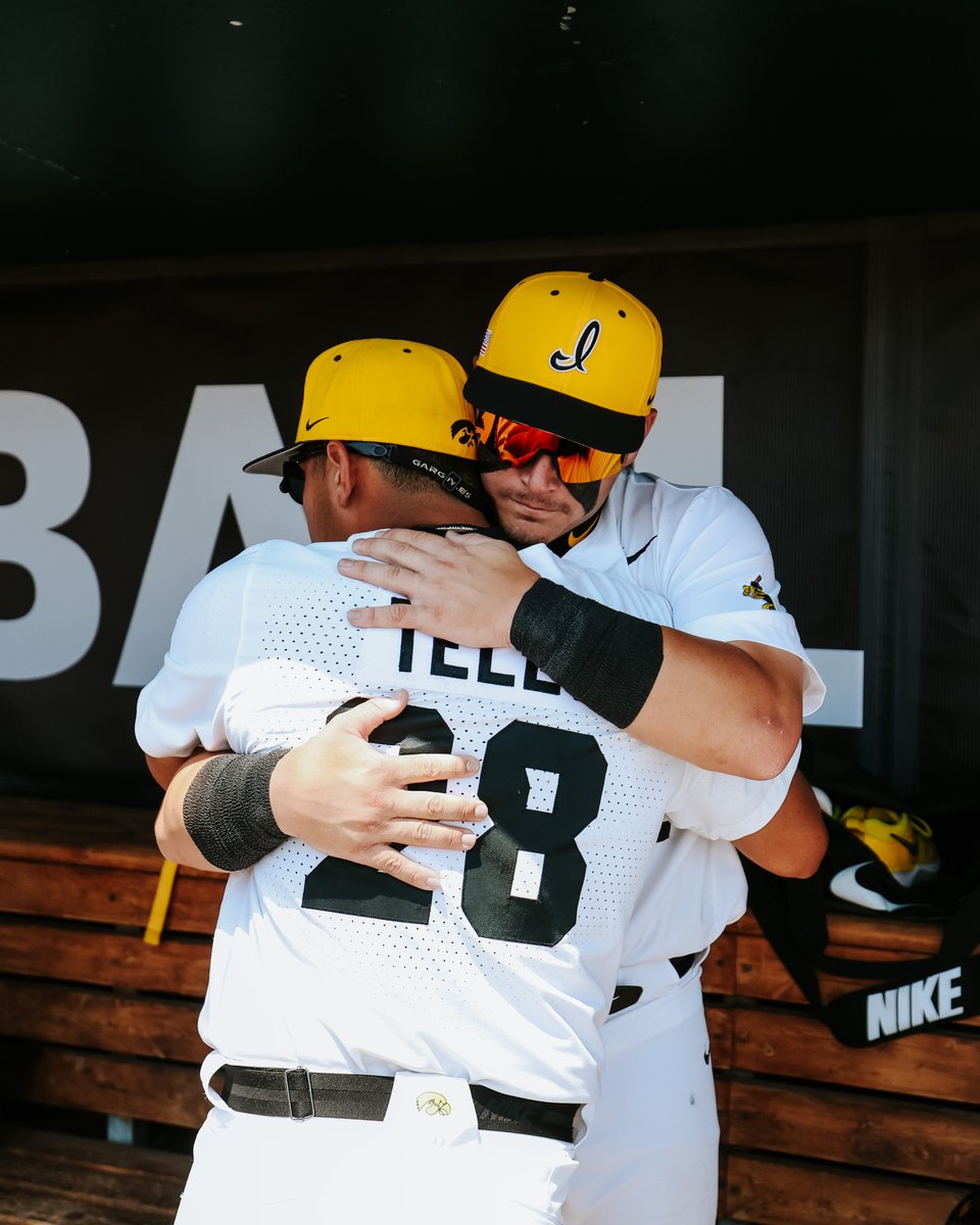 UIBaseball's tweet photo. Win or lose, we're lucky to have the best fans in the land.

Thanks for the support all season, #Hawkeyes 🖤 https://t.co/gcvUUHP3tn