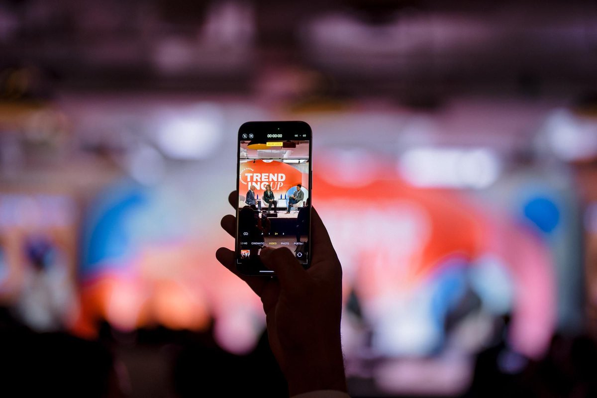 prioritiesUSA's tweet photo. ๐ The first-ever #TrendingUp conference brought content creators to D.C. to learn about the issues that matter most to young people and how to leverage their platforms for good ๐ #CreatingForACause https://t.co/DV8i3rLubN