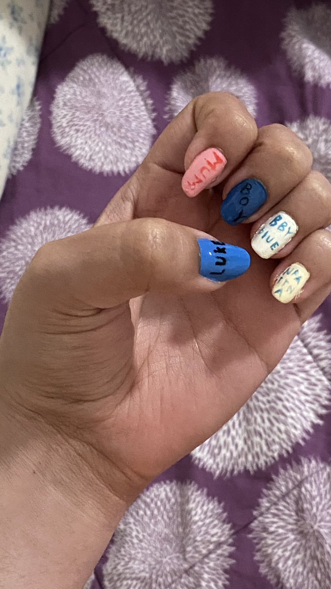 newangelia's tweet photo. did my nails for tomorrow! day 1 we’re ready for youuuu, left side is luke, right side is ed! @Luke5SOS @bpstanexp @edsheeran #bostoncalling #edsherran #lukehemmings https://t.co/d76huR3H5W