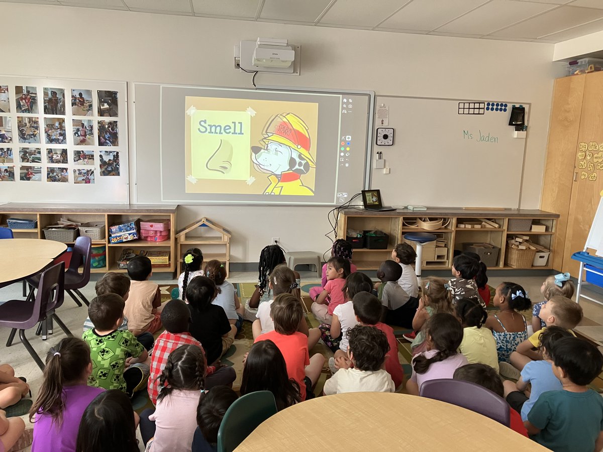 #ThankYou @HolyCrossOCSB for the warm welcome today! We had a great time teach your kindergarteners about fire safety. Their enthusiasm was truly infectious, and we’re thrilled to spark a conversation on such an important topic. #FireSafety #OttFirePrevent 🚒👨‍🚒🔥