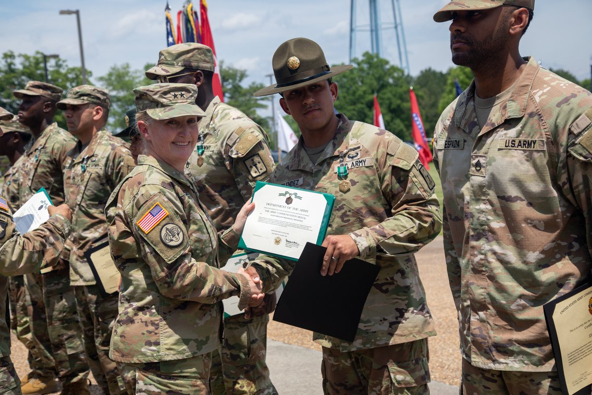SCoE_CASCOM's tweet image. After a week of grueling competition, #CASCOM announced the winners of the 2024 CASCOM Best Squad and Drill Sergeant of the Year competitions.
Great job to everyone who competed this week.
#BestSquadCompetition #dsoy2024 #SupportStartsHere #BeAllYouCanBe