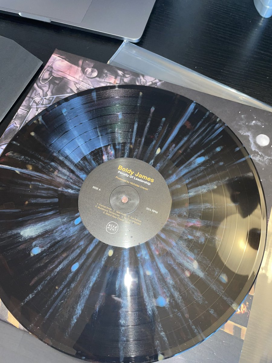 delbaum35's tweet photo. @zatoichiwalkin @99vinyl @BoldyJames @wearenearmint @NicholasCraven_ Pathetic pressing smh https://t.co/RhDbr9GkFl