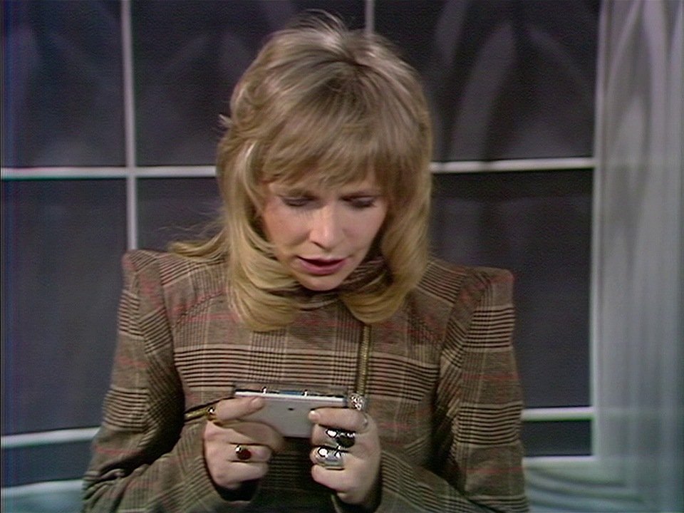 Jo dictating straight to a cassette tape goes hard! Who needs a goddamn cassette recorder? She just lays down tracks with her fingers! #drwho #doctorwho #dalek #daleks #cassette #csssettetape #Flashcassette #1970s #70s #JoGrant #Pertwee #JonPertwee #whovian #whomobile