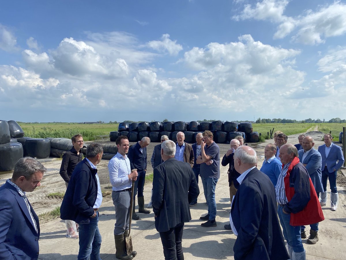 Vandaag met de ⁦<a href="/LTONederland/">LTO Nederland</a>⁩ Denktank Water, waterschapsbestuurders en regio’s, bij Proefboerderij KTC Zegveld, op uitnodiging van Hoogheemraadschap Stichtse Rijnlanden.