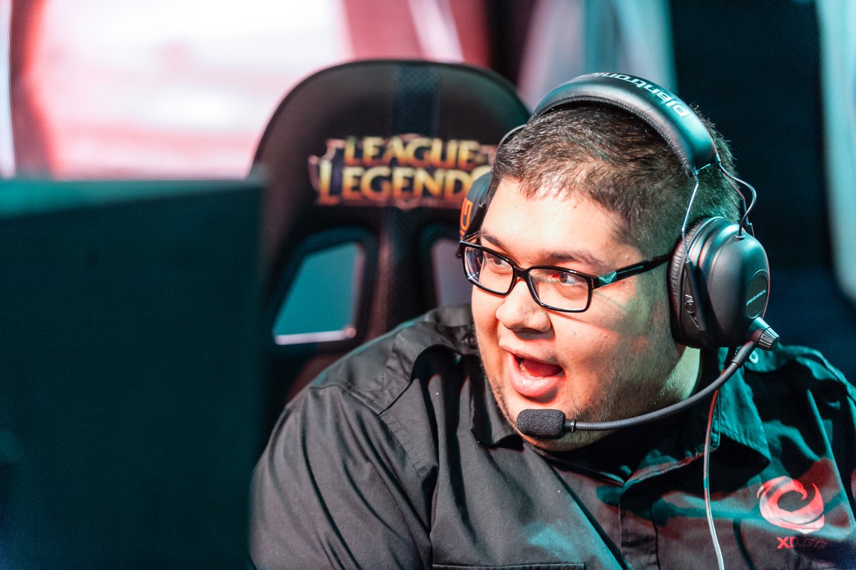LCSOfficial's tweet photo. We are saddened to share the loss of one of the inaugural LCS pro players Christopher "Zuna" Buechter. 

His thunderous voice will be remembered echoing throughout the arena. We extend our deepest condolences to his family, friends, and fans. https://t.co/omtXYm2m4R