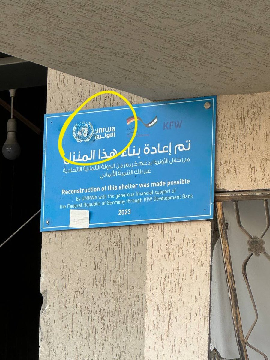 This is the tunnel where the bodies of 4 Israeli hostages were diacovered (Ron Benjamin, Amit Buskila, Itzhak Gelerenter, and Shani Louk) 👇 The tunnel is inside an @UNRWA 🇺🇳 building. @antonioguterres, you there? Any condemnation for your employees? Resign!