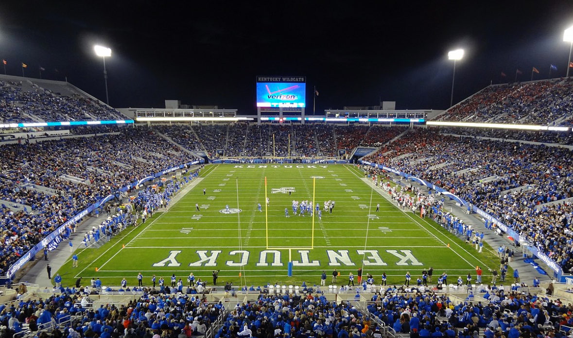 I am excited and blessed to say I have received my 3rd offer from the university of Kentucky!! #AGTG @CoachC_Collins ⁦@RecruitGrimsley⁩ ⁦@e43fitness⁩